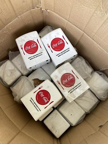 Ашкана буюмдары: Диспенсеры для салфеток Coca-Cola (настольные) 20 шт отдам в одни руки — 2