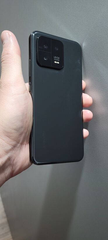 телефон mi 9: Xiaomi, 13, Б/у, 256 ГБ, цвет - Черный, 2 SIM, eSIM