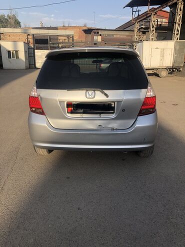 фит спорт: Honda Fit: 2002 г., 1.3 л, Вариатор, Бензин, Хетчбек