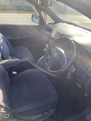 жип мошина: Toyota : 2005 г., 1.8 л, Автомат, Бензин, Универсал