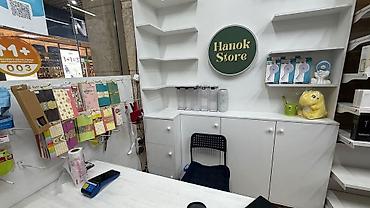 Полки для магазина: ПРОДАЁТСЯ ТОРГОВОЕ ОБОРУДОВАНИЕ ДЛЯ МАГАЗИНА Продаётся комплект — 2