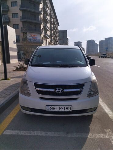 hyundai i30 universal: Hyundai H-1 (Grand Starex): 2.5 l | 2011 il Van/Minivan