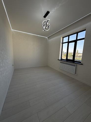 Үйлөрдү сатуу: 4 бөлмө, 120 м², 3 соток, Бишкек, Новопавловка а — 9