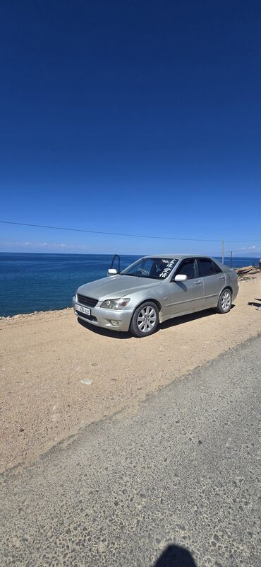 Toyota: Toyota Altezza: 2000 г., 2 л, Автомат, Бензин, Седан — 5