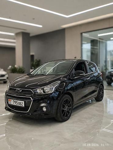 Chevrolet Spark: 2018 г., 1 л, Автомат, Бензин, Хэтчбэк