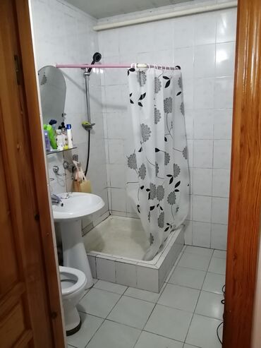 Продажа домов: Дом, 200 м², 7 комнат, Собственник — 21