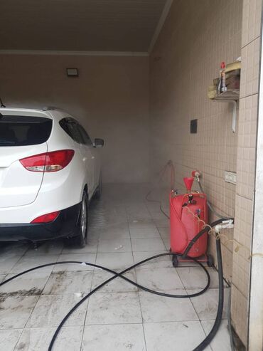 Restoran, kafelər: Yasamalda,obyekt kafe moyka iki obyekt icarəyə verilir.Su işıq — 4