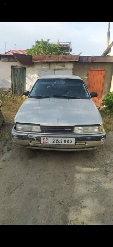 mazda 626 автомобиль: Mazda 626: 1988 г., 2.2 л, Механика, Бензин, Седан