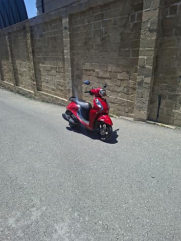velo kaska: Salam. yamaha fascino ideal veziyyetde az surulub. sənətlər — 2
