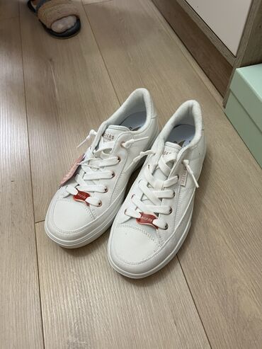 купить кератолический гель для ног: Кроссовки, 39, Skechers, Новый, цвет - Белый