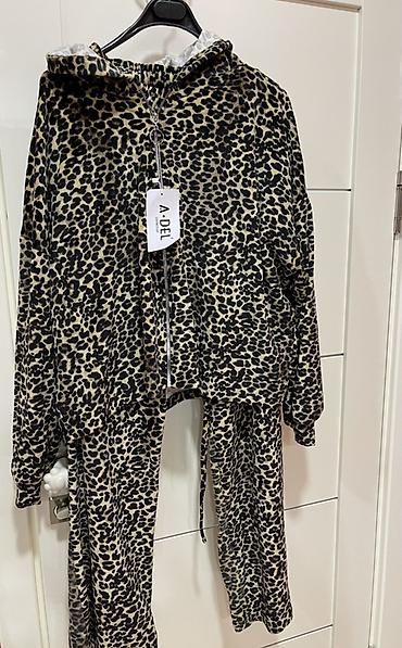 Костюмы с шортами: Набор женской одежды (3 предмета): 1) Пальто без воротника - Цвет — 25