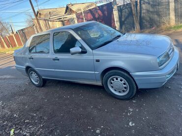 Volkswagen: Volkswagen Vento: 1995 г., 1.8 л, Механика, Бензин, Седан — 4