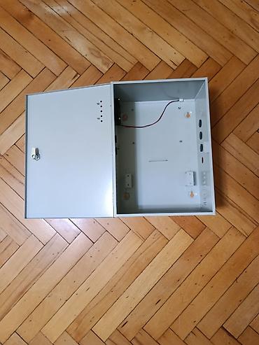 4 luk kabel: Metal kabinet – UPS/qida bloku üçün divardan asılan korpus - — 5