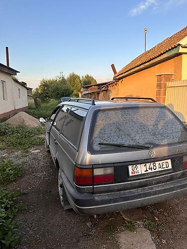 Унаа: Volkswagen Passat Variant: 1990 г., Кол менен иштөөчү, Универсал — 1