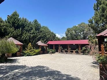 Иссык-Куль 2026: Коттедж, Иссык-Куль 2025 ЦО Илбирс Саадат, Детская площадка, Парковка, стоянка, Охраняемая территория — 13