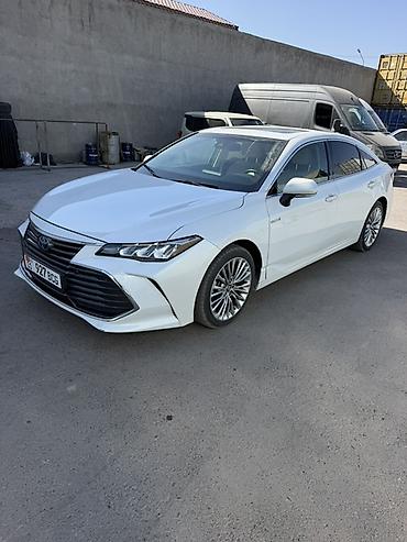 на тайоту: Toyota Avalon: 2018 г., 2.5 л, Вариатор, Гибрид, Седан — 2