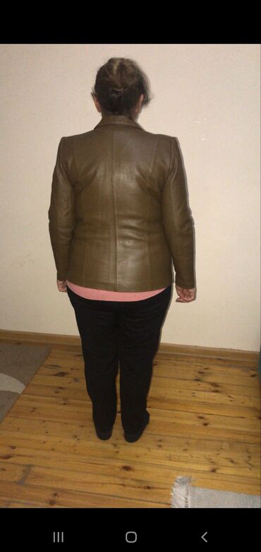 Kardiqanlar, jaketlər: Qadinlar ucun tebii dəri geyimler. Tezedi hamsi. Magaza baglanibdi -da lalafo.az — 7 Kardiqanlar, jaketlər: Qadinlar ucun tebii dəri geyimler. Tezedi hamsi. Magaza baglanibdi — 7