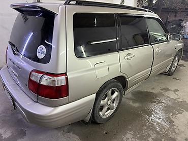 аваринные машины: Subaru Forester: 2000 г., 2 л, Автомат, Бензин, Универсал — 1