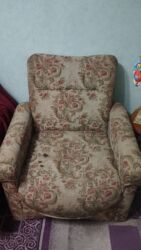 бу кресло офисное: Продаются два кресла по 500сом каждая