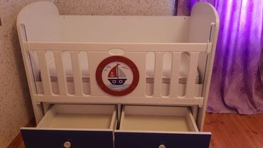 aqlay qiyməti: Oğlan üçün, Yeni, Dördbucaq, Beşik, Matras ilə, Yellənmə mexanizm ilə