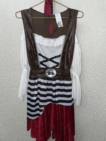 костюмы для девочек: Костюм пирата с ремнем и повязкой на голову
Размер: M