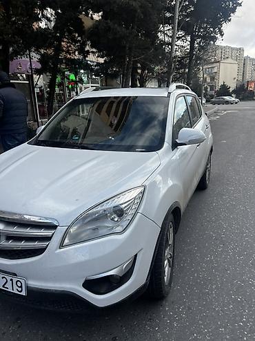 audi 6: Changan CS35: 1.6 l | 2015 il 170000 km Krossover — 2