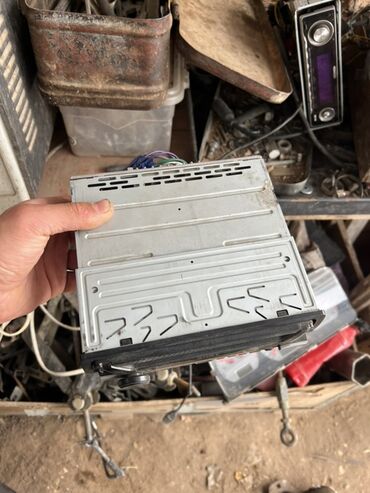 Магнитолы: Автомагнитола Sony, формат 1DIN. Основные особенности: - Поддержка — 2