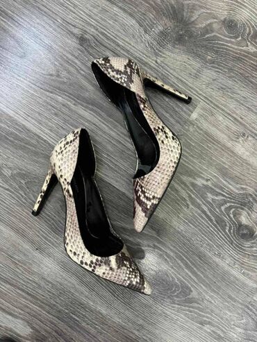 Kaputi: L, Karirani na lalafo.rs — 11 Kaputi: L, Karirani — 11