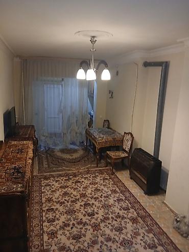 Mənzillər: Mənzilin yerləşdiyi bina haqqında məlumat Tikildiyi il 1986 — 2