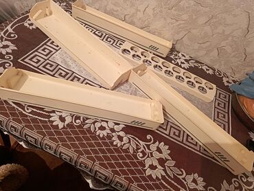 Ovçuluq və balıqçılıq: Soyuducunun qapısında yerləşən polkalarla və yumurtası yumurtası QABI — 1