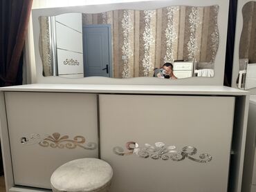 İşlənmiş, Güzgülü, Azərbaycan