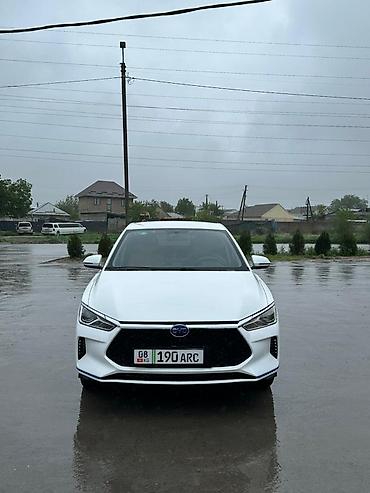 BYD: BYD E2: 2021 г., Электромобиль — 2
