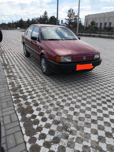 Volkswagen: Volkswagen Passat: 1990 г., 1.8 л, Механика, Газ, Седан