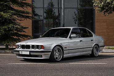 mercedes benz 2.2 diesel: BMW 5 series: 2.8 l | 1994 il Sedan — 4