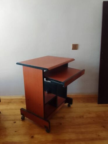 hp komputerlerin qiymeti: Ideal vəziyyətdə kompyuter masası. Qiymətdə razılaşma