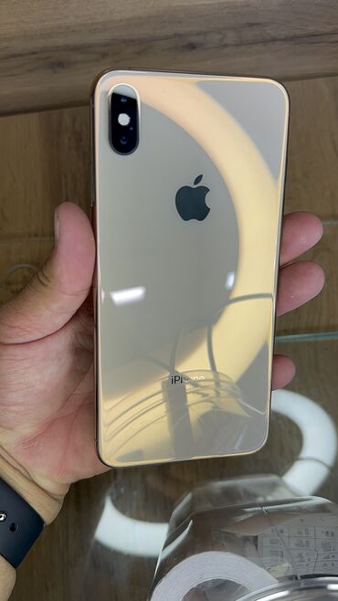 Apple iPhone: IPhone Xs Max, Б/у, 256 ГБ, Золотой, Защитное стекло, Чехол, 80 %