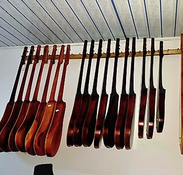 Продаются комузы из урюка (15 тыс.), сосны (4 тыс.) Настраиваю комузы lalafo.kg да Продаются комузы из урюка (15 тыс.), сосны (4 тыс.) Настраиваю комузы