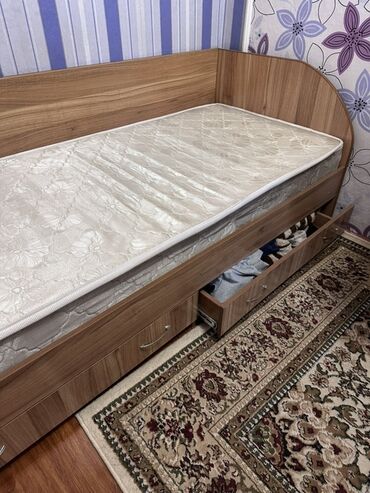 диван сатып алуу: Бир кишилик керебет, Колдонулган, Матрасы бар, узуну - 190 см
