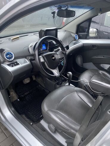 Chevrolet: Chevrolet Spark: 2015 г., 1.2 л, Автомат, Бензин, Хэтчбэк — 8