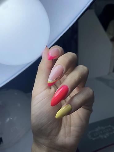 Маникюр: Выравнивание, Маникюр, С выездом на дом — 18