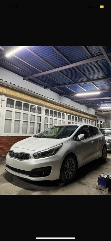 авто из кореи в наличии: Kia Ceed: 2018 г., 1.6 л, Автоматтык, Бензин, Хетчбек