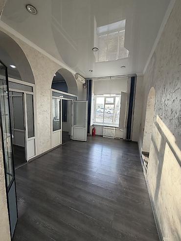 квартира на исыккуле: Продажа офисов 60 м², С ремонтом, Многоэтажное здание, 1 этаж — 4