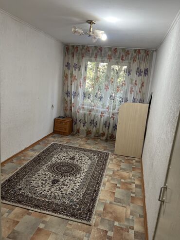 сниму 3 комнатную квартиру: 3 комнаты, Собственник, С подселением, С мебелью частично
