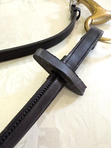 Зоотовары: Продаю комплект конной упряжи премиум-класса: • Трензель Zaldi — 7