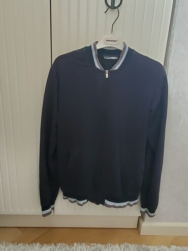 cins pencekler 2022: Məhsul: Məktəbli geyimi,jaket - Rəng: Tünd göy - Dizayn: Minimalist
