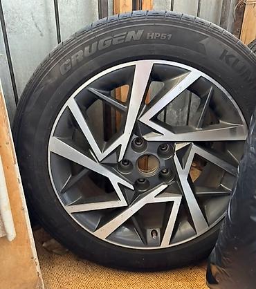 Комплект дисков и шин Kumho 225/55 R18 98V диски корейские оригинал