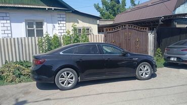 авто рынак бишкек: Элегантный черный седан Renault Talisman, припаркованный на улице