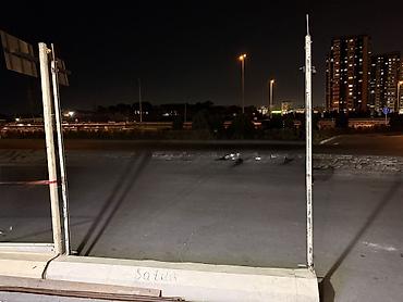 Jalüz qapılar: 2 ədəd jalüz satılır. Tək tək də satıla bilər. Biri pultlu matorladır — 2