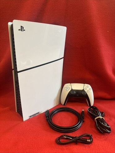 ps5 diski: PlayStation 5 oyun konsolu 9 ay işlenib ustada olmayib başqa konsola