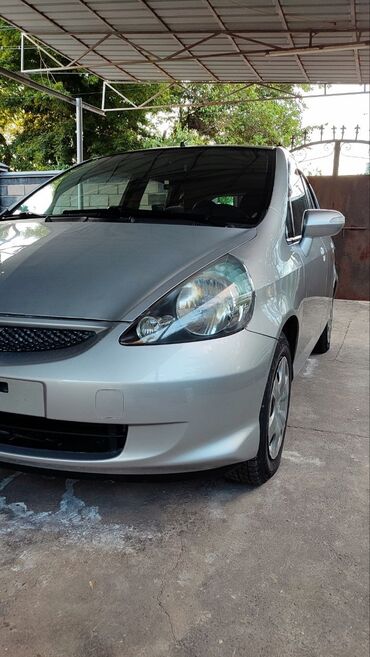 Honda: Honda Jazz: 2005 г., 1.4 л, Механика, Бензин, Хэтчбэк